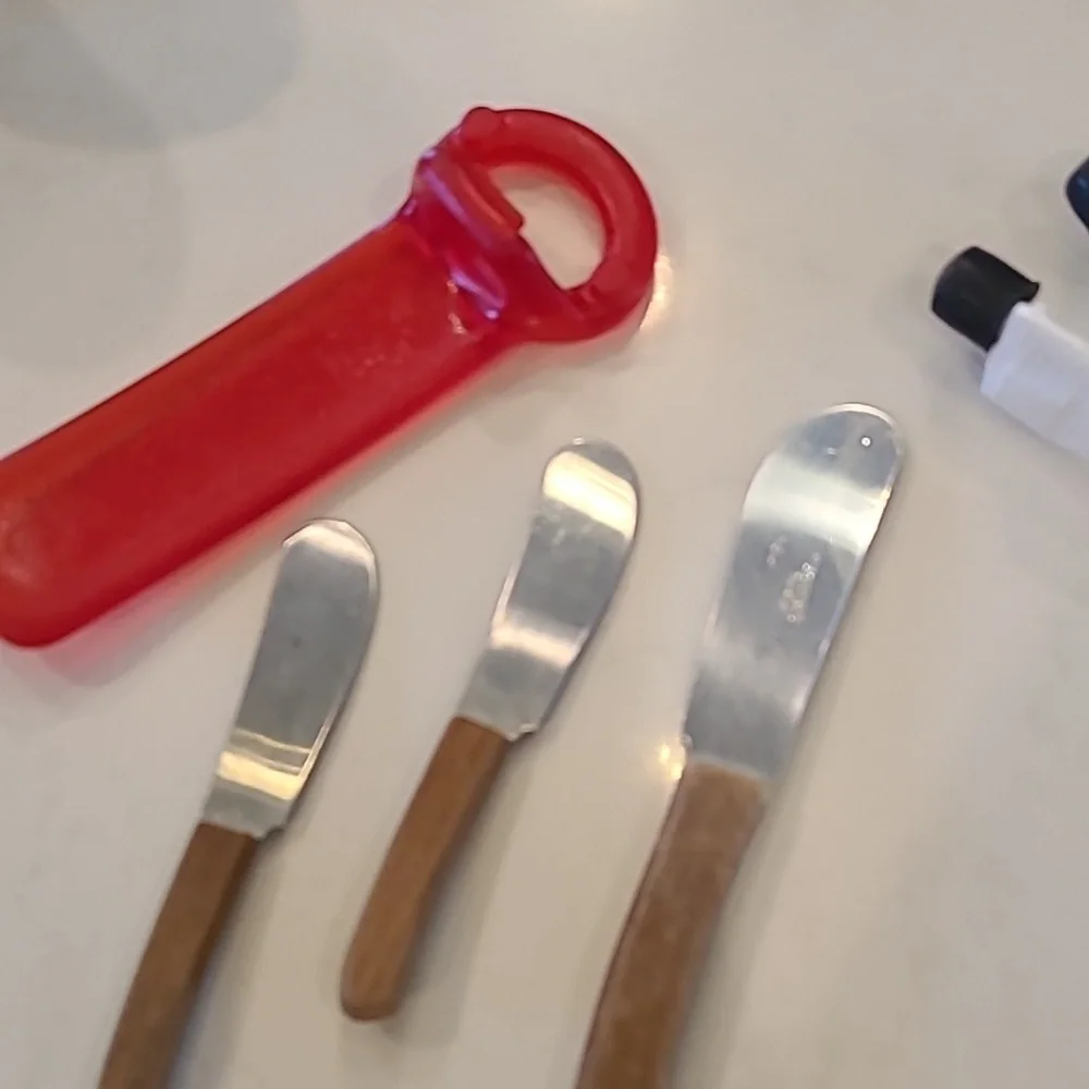Red Wine Bottle Opener & Vintage Cheese Spreaders BUNDLE